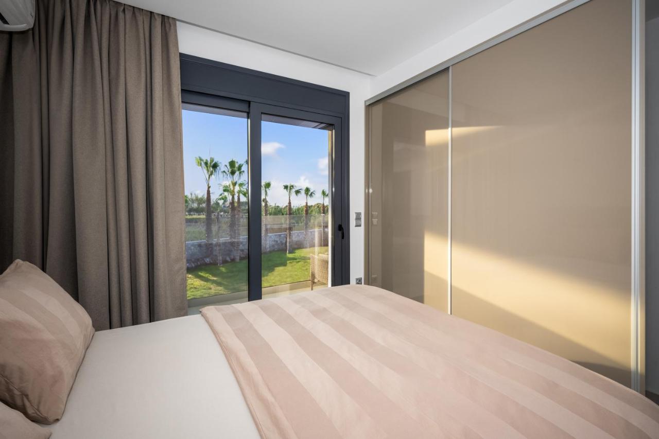 Penelope Beachfront Villa Kremastí Exteriör bild