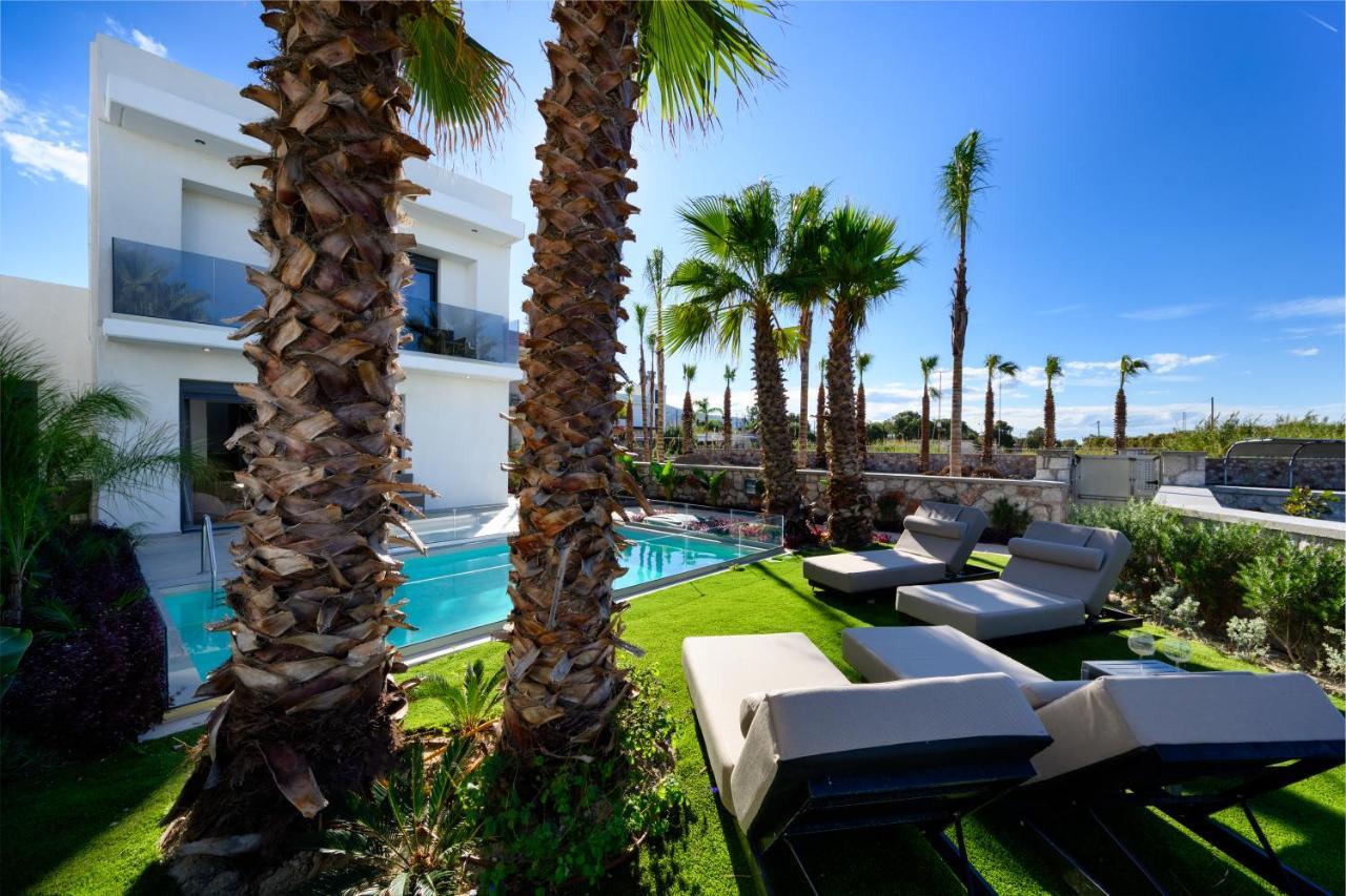Penelope Beachfront Villa Kremastí Exteriör bild