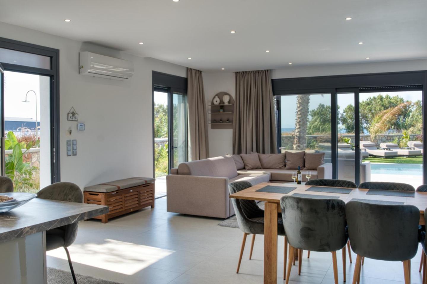 Penelope Beachfront Villa Kremastí Exteriör bild